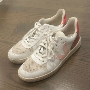 Veja Women's White and Pink Accent Sneakers